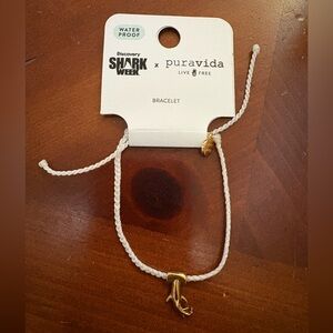 Shark Week x Pura Vida: Hanging Hammerhead Charm Bracelet, gold- NWT